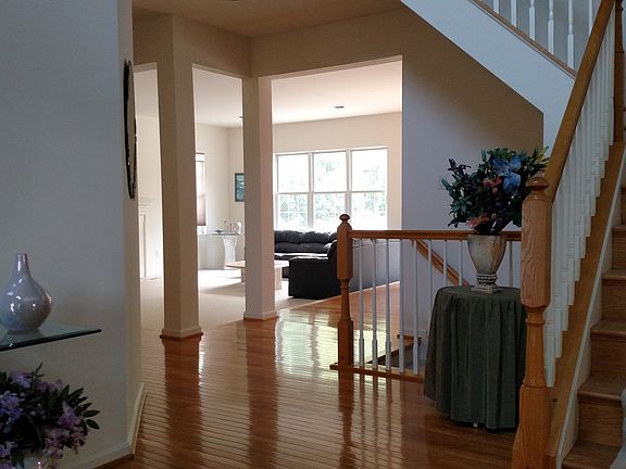 Bright and airy foyer 