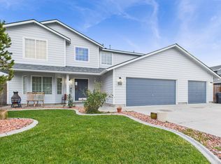 8208 Lopez Dr, Pasco, WA