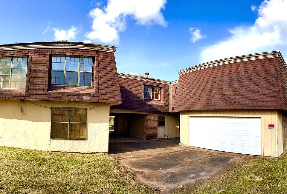 Exterior Features