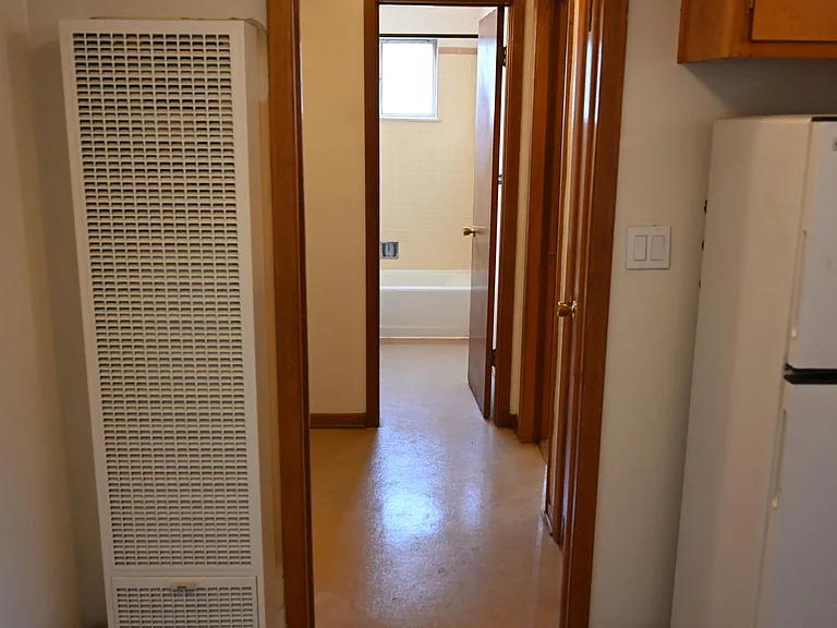 1631 Kimbark St — Photo 4