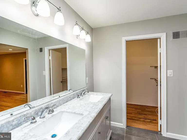 3134 Delburne Ct — Photo 8