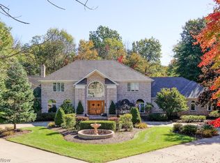6923 Hunting Hollow Ln E, Hudson, OH