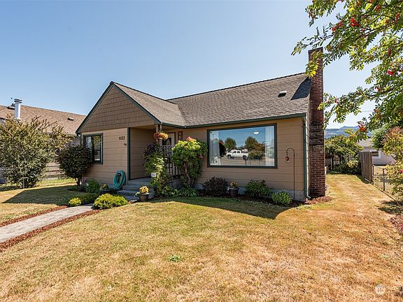 2nd image of 1022 Georgiana Street