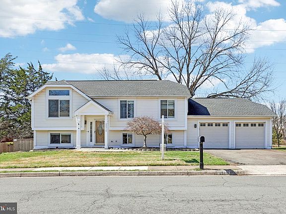 2nd image of 22216 Stablehouse Dr