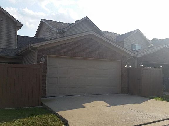 3rd image of 1336 Russell Springs Dr