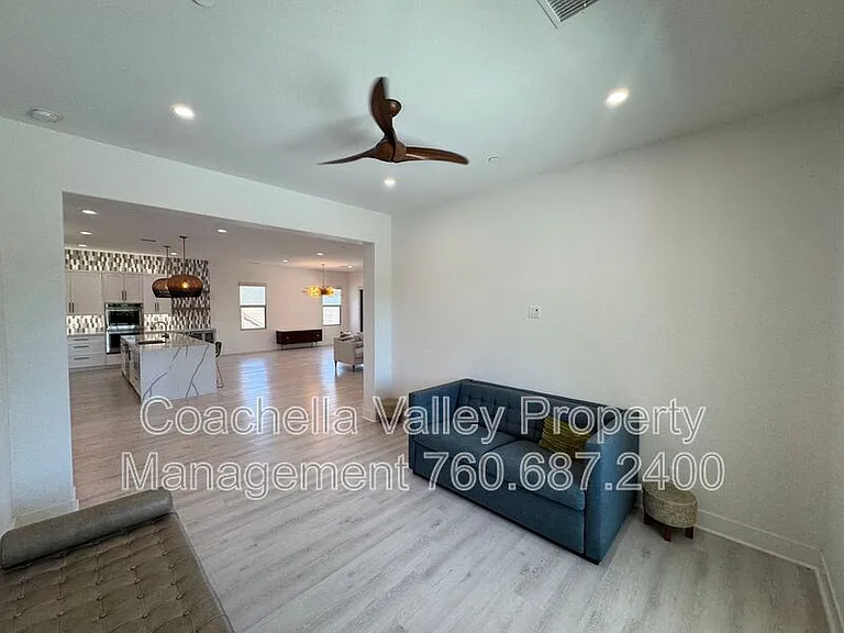 74635 Tesla Dr — Photo 28