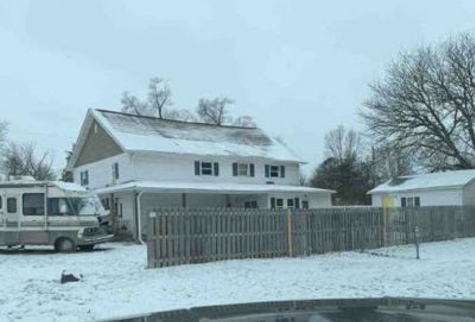 2nd image of 3905 E Yoder Rd