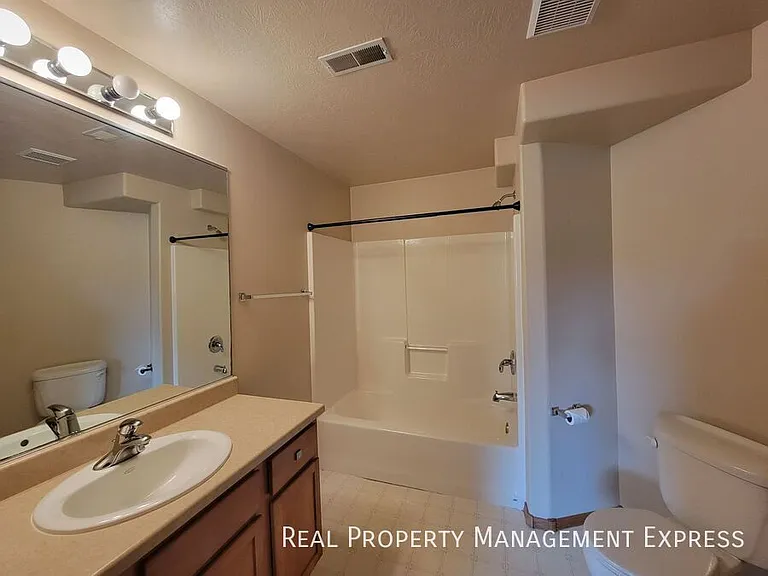5901 S Mandy Ave — Photo 17