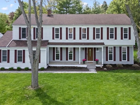 4238 Apple Valley Ln, West Bloomfield, MI 48323
