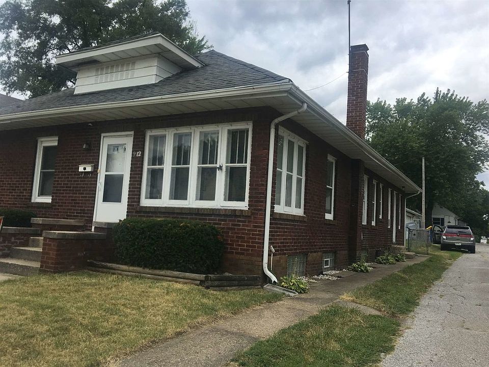 1st image of 912 E Mishawaka Ave
