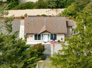 91525 Spaw Ln, Coos Bay, OR 97420