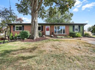 3144 Ringer Rd, Saint Louis, MO 63125