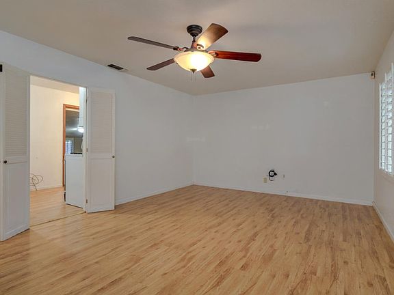 3rd image of 5684 Sampson Blvd
