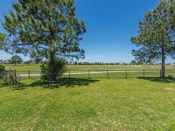 3rd image of 10031 Heron Meadows Dr