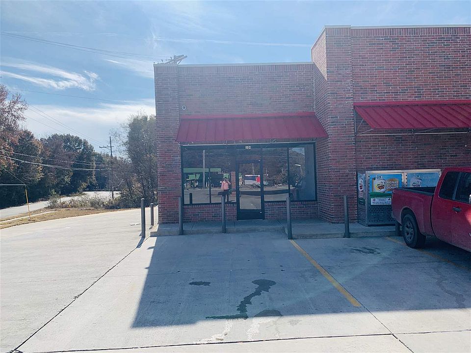 2nd image of 4029 Frayser Raleigh Rd #404