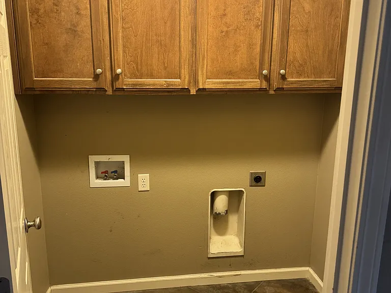 2830 Longbow Ln — Photo 10