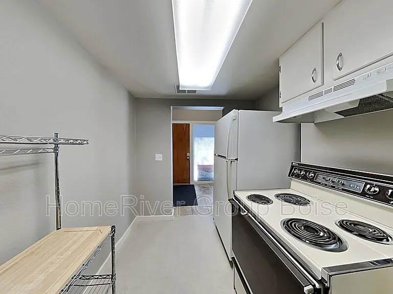 2688 W Grover Ct — Photo 4