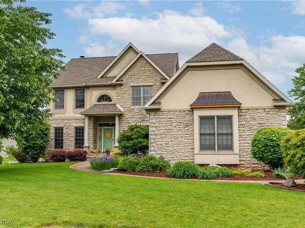 1103 Stone Crossing St NE, Canton, OH 44721