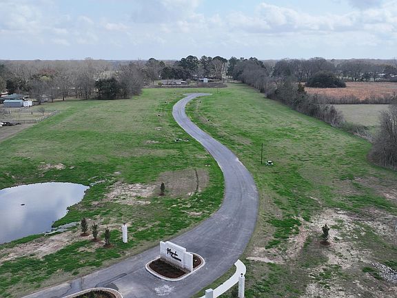 3rd image of 109 Big Leaf Rd