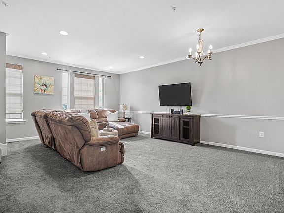 5th image of 12 Arenas Ct