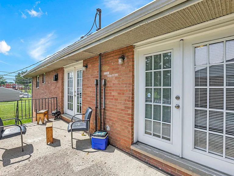 861 Kingsford Rd — Photo 23