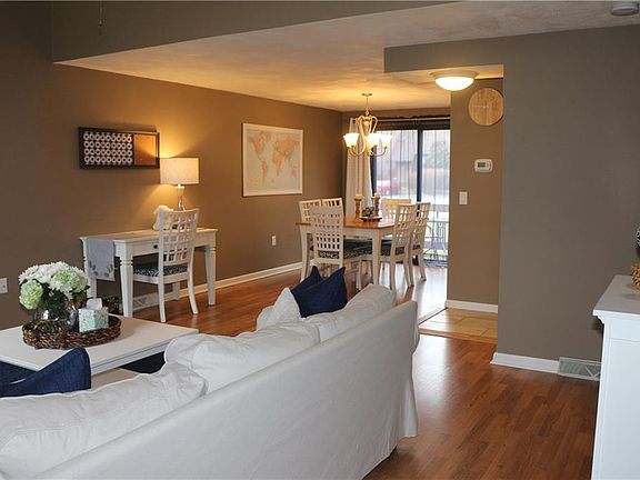 3rd image of 246 Mayfield Ave APT A