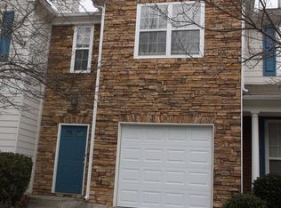 6247 Shoreview Cir, Flowery Branch, GA 30542