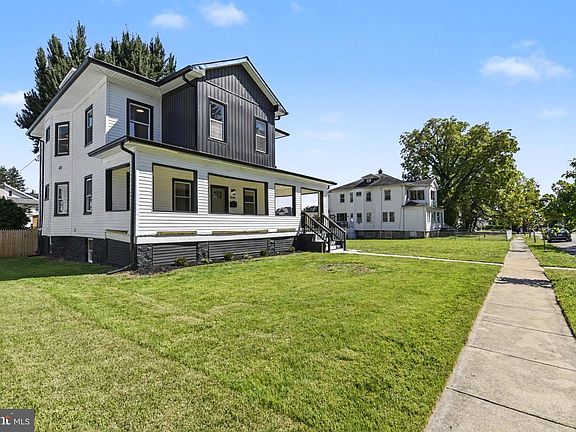 2nd image of 3606 Fairview Ave