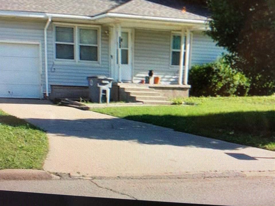 1st image of 3145 NW Kinyon Ave
