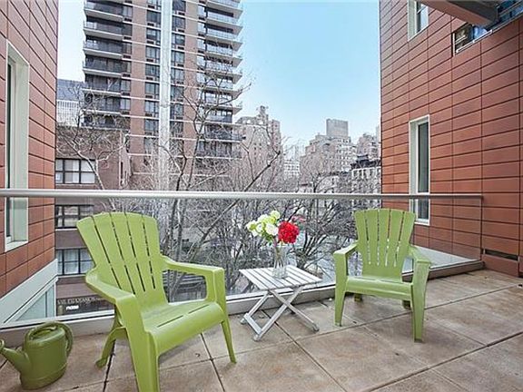 5th image of 250 E 49th St #3C