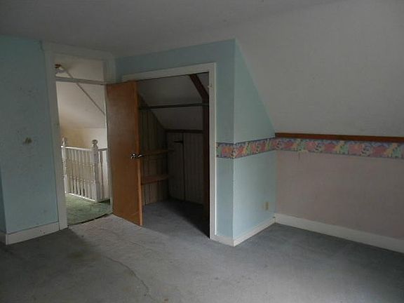 4th image of 1010 S Main St