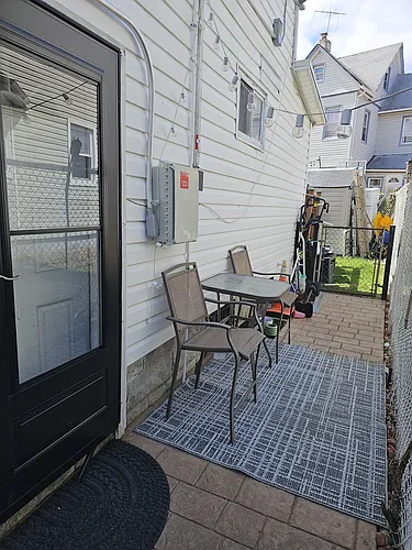1109 Gipson St Photo 1