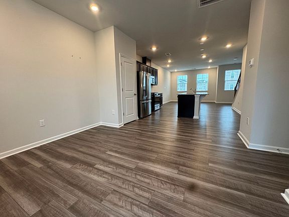 3rd image of 1104 Lily Loch Way