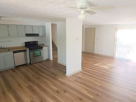 4th image of 3427 Centerville Ln