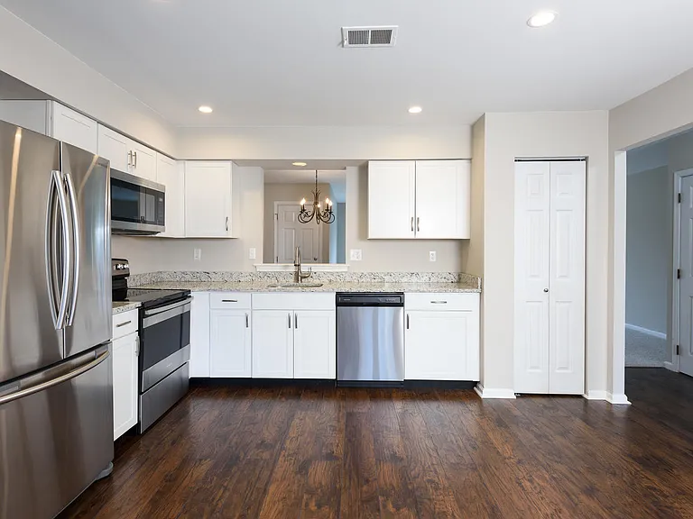 125 Conway Ct — Photo 4