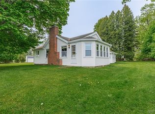 4441 E Lake Rd, Wilson, NY 14172