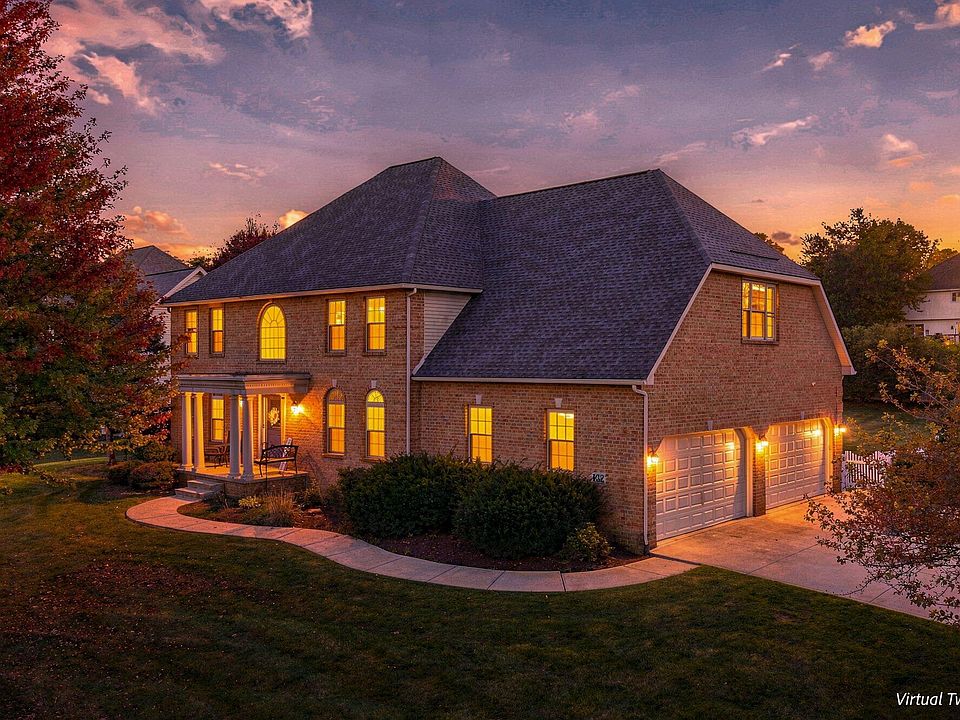 1st image of 132 Woodside Ct