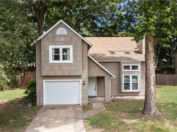 624 Pinebrook Dr, Virginia Beach, VA 23462