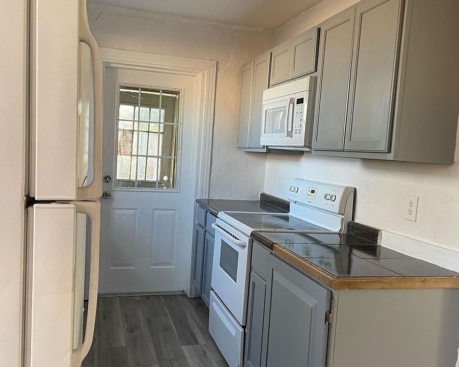 2nd image of 8323 Hanon Dr