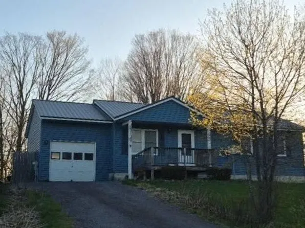 6423 Crestview Dr, Lowville, NY 13367