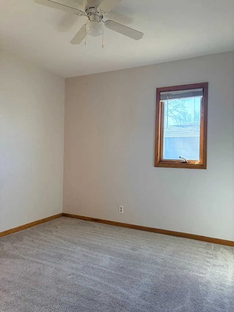 3 Bed 1.5 Bath HOUSE for rent — Photo 4