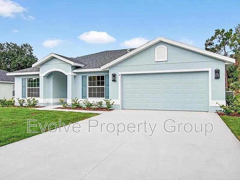 4 bed, 2.0 bath, 1500 sqft, $2,300 — Photo 2
