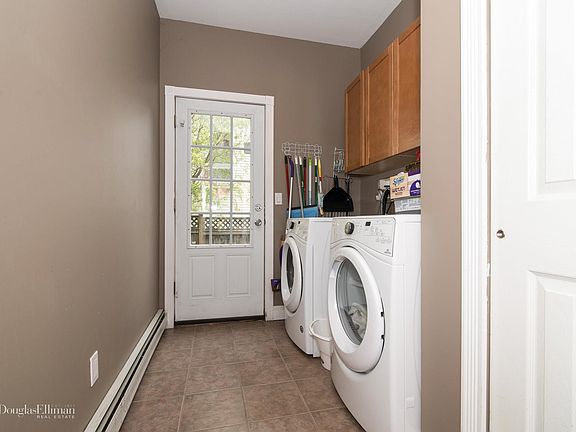 3rd image of 117 Summerfield Dr