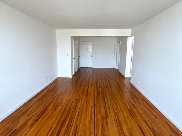 78-40 164th St, Fresh Meadows, NY 11366