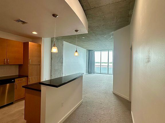 4th image of 300 S Australian Ave Unit 410