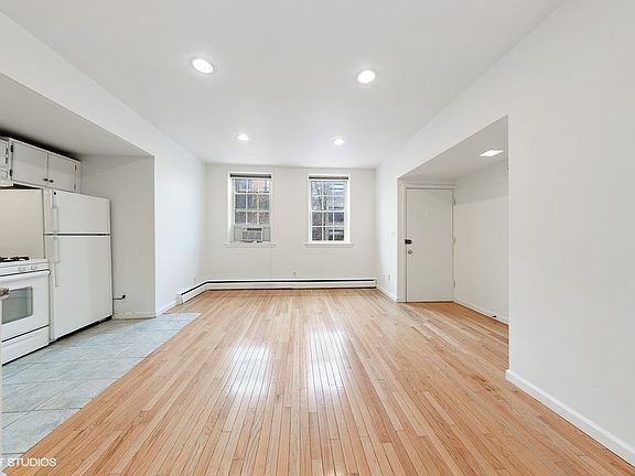 4th image of 1805 N Orleans St #5