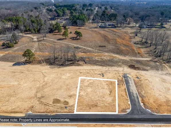 121 Glade Dr, Cabot, AR 72023