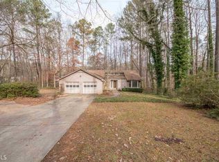 160 Downing Ct, Fayetteville, GA 30214