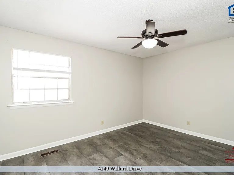 4149 Willard Dr — Photo 12