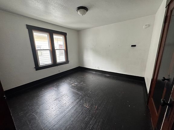 4th image of 1765 N Monroe St